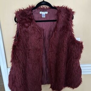 Make me an Offer!! Women’s Plus Say What? Fur Vest